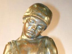 : item #9, image 3