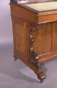 : item #32, image 4