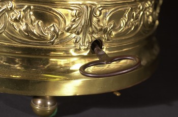 : item #16, image 8