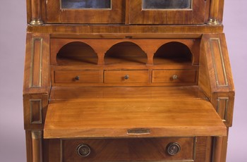 : item #32, image 7